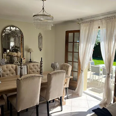 Rose Villa